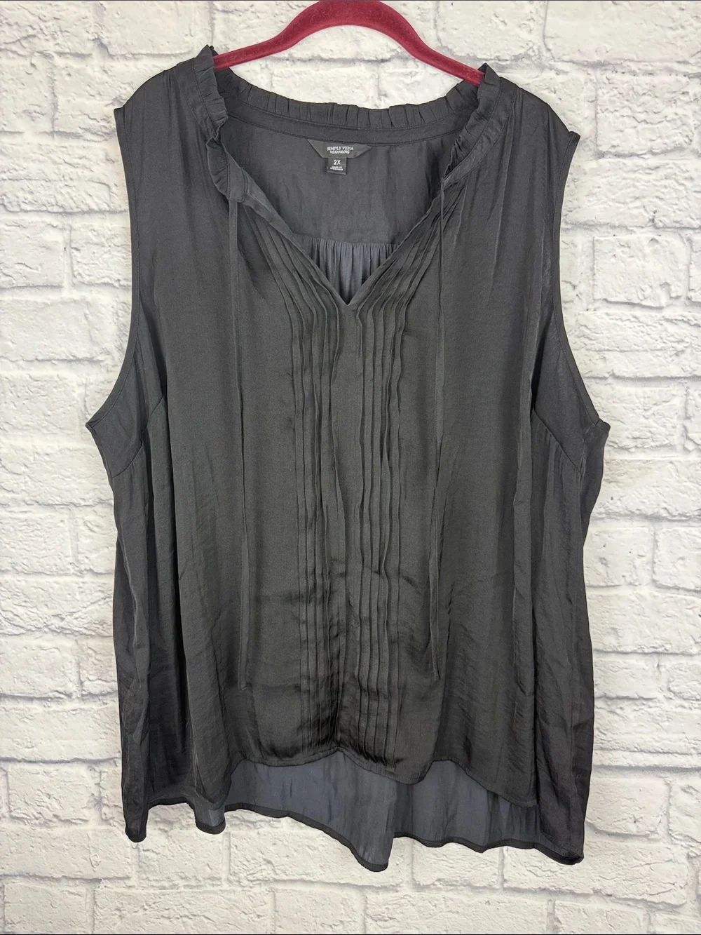 Simply Vera Vera Wang Black Pleated Sleeveless Blouse Size 2X